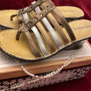 Women’s Size 9 Wedge shoes